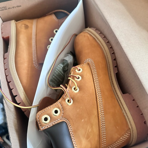 Timberland Wheat Nubuck Waterproof Boots - Picture 2 of 4